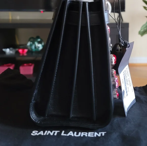 Yves Saint Laurent Nano - Picture 8 of 15